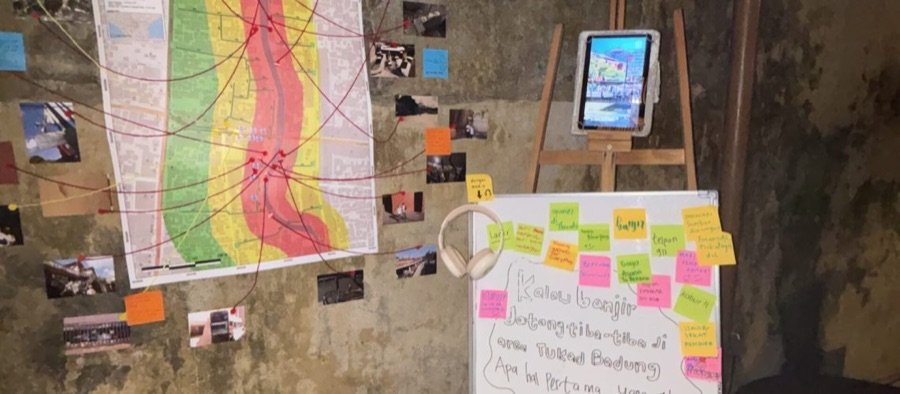 Dinding peta dan catatan tempel program Resistensi & Resiliensi